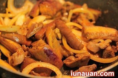 Ảnh minh họa 5 - Đưa cơm với món mề gà xào cà tím ngon miệng, dễ làm !