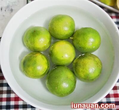 Ảnh minh họa 2 - Cách làm chanh đào ngâm mật ong đường phèn trị ho cực hiệu quả !