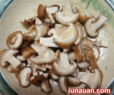 Ảnh minh họa 4 - Hướng dẫn cách làm đậu hũ non sốt nấm đông cô cho lễ vu lan báo hiếu !