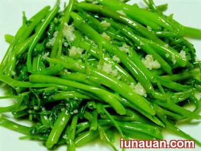 Ảnh minh họa 4 - Bí kíp giữ màu xanh mượt, giòn ngon cho món rau muống xào tỏi !