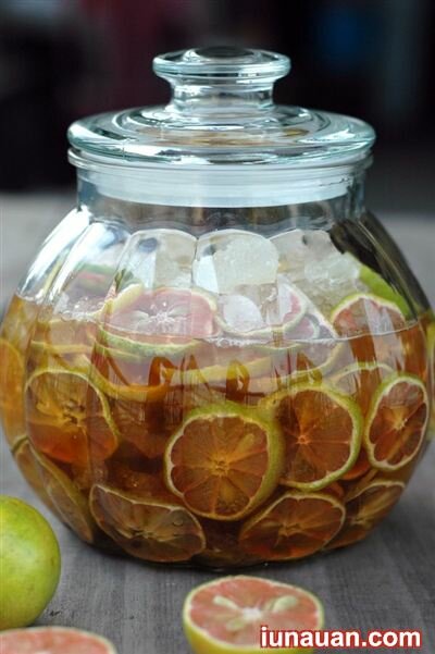 Ảnh minh họa 4 - Cách làm chanh đào ngâm mật ong đường phèn trị ho cực hiệu quả !