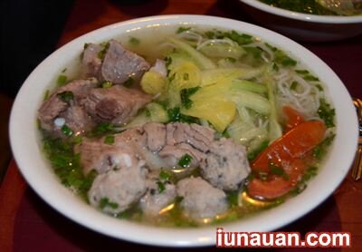 Ảnh minh họa 4 - Cuối tuần nắng nóng cùng đổi vị với món bún sườn chua dễ ăn!