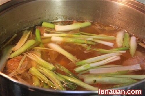 Ảnh minh họa 5 - Thơm ngon, bổ dưỡng với món bún sườn non cho bữa sáng ấm bụng !