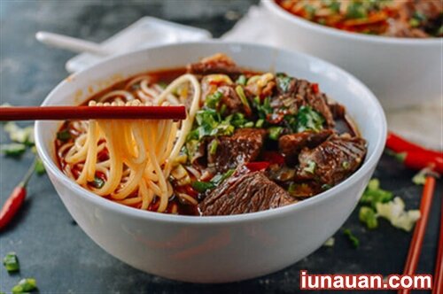 Ảnh minh họa 9 - Nóng hôi hổi với cách làm món bún bò cay cho bữa sáng đủ đầy !