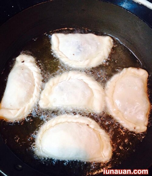 Ảnh minh họa 7 - Giòn giòn vui miệng với cách làm món bánh gối siêu ngon miệng !