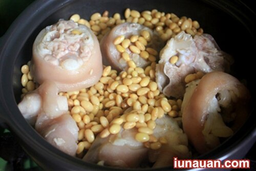 Ảnh minh họa 6 - Thơm ngon bổ dưỡng với món móng giò hầm đậu nành !