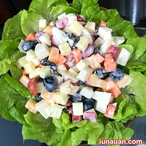Ảnh minh họa 2 - Làm ngay món salad hoa quả thanh mát tốt cho chị em chúng mình !