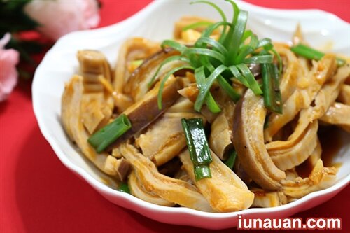 Ảnh minh họa 4 - Vợ khéo tay làm món dạ dày xào chua ngọt cho chàng mê world cup !