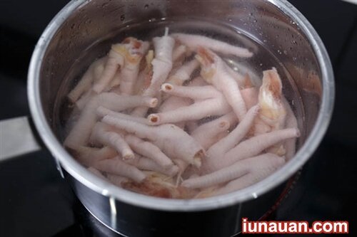 Ảnh minh họa 4 - Trời nắng rồi các nàng hãy làm ngay món chân gà ngâm xì dầu giấm ớt để cả nhà cùng thưởng thức nhé !