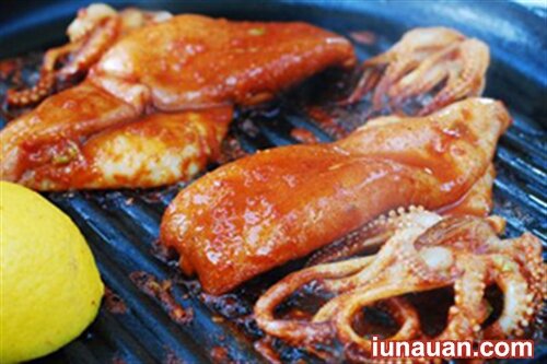 Ảnh minh họa 6 - Cay cay thơm thơm với món mực nướng cay nóng hổi vừa thổi vừa ăn !