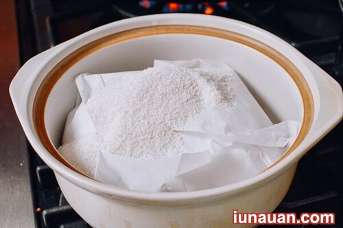 Ảnh minh họa 6 - Ứa nước miếng với món gà nướng muối ngọt thơm siêu hấp dẫn !