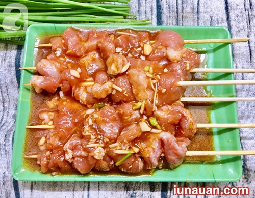 Ảnh minh họa 3 - Thơm ngon tuyệt đỉnh với cách làm món bánh hỏi thịt nướng ngon tuyệt cú mèo bằng nồi chiên không dầu !