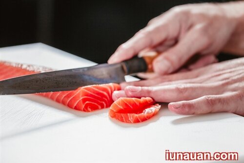 Ảnh minh họa 3 - Tự làm món sashimi cá hồi chuẩn không cần chỉnh ngay tại nhà !