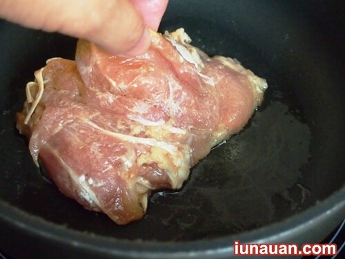 Ảnh minh họa 8 - Cách làm món đùi gà áp chảo thơm ngọt ngon không cưỡng nổi !