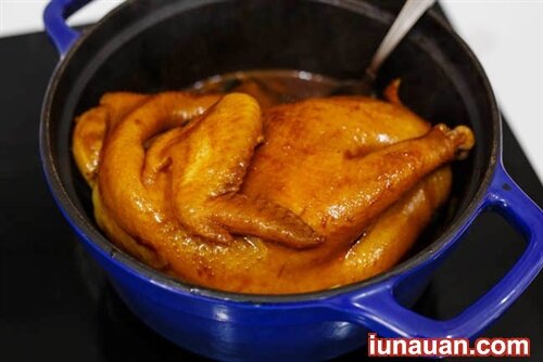 Ảnh minh họa 7 - Cách luộc gà kiểu mới giúp thịt gà vừa mềm vừa thơm ngon khó cưỡng !