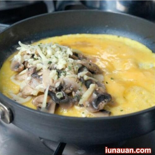 Ảnh minh họa 5 - Hướng dẫn cách làm món trứng chiên nấm vừa thơm vừa ngậy cả nhà cùng mê !
