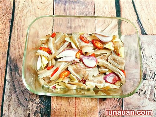 Ảnh minh họa 8 - Chua chua giòn giòn món tai heo ngâm giấm cho cả nhà thích mê !
