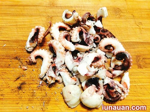 Ảnh minh họa 6 - Trời nắng nóng mà làm món bạch tuộc chua chua cay cay kiểu này thì cả nhà sẽ thích mê cho mà xem !