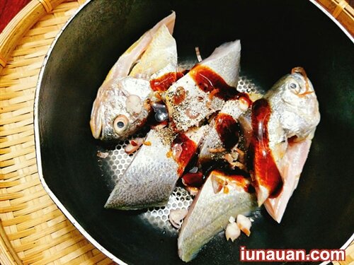 Ảnh minh họa 2 - Đánh bay nồi cơm với món cá kho dưa chua tóp mỡ mẹ làm ngon tuyệt !