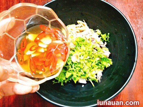 Ảnh minh họa 8 - Trời nắng nóng mà làm món bạch tuộc chua chua cay cay kiểu này thì cả nhà sẽ thích mê cho mà xem !