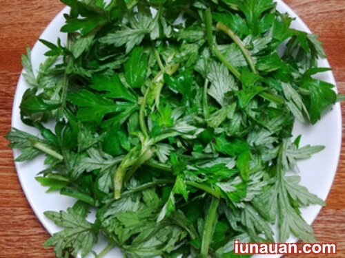 Ảnh minh họa 3 - Cách làm món trứng vịt lộn hầm ngải cứu - món ăn tốt cho sức khỏe !