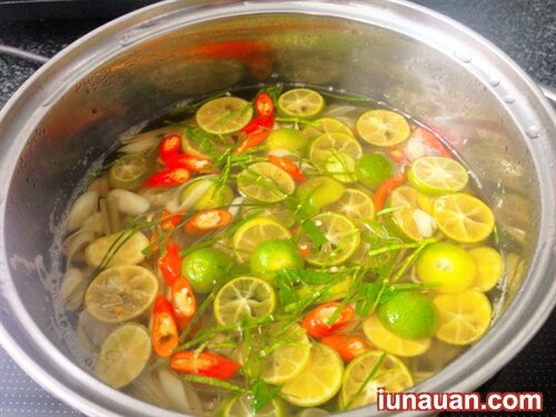 Ảnh minh họa 5 - Hướng dẫn cách làm chân gà ngâm sả tắc ngon tuyệt cú mèo cả nhà cùng mê !