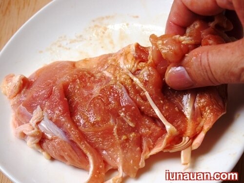 Ảnh minh họa 4 - Cách làm món đùi gà áp chảo thơm ngọt ngon không cưỡng nổi !