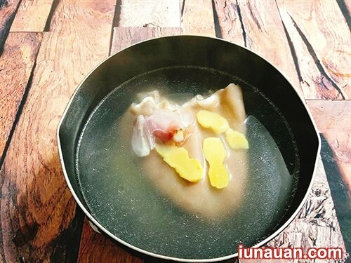 Ảnh minh họa 5 - Chua chua giòn giòn món tai heo ngâm giấm cho cả nhà thích mê !