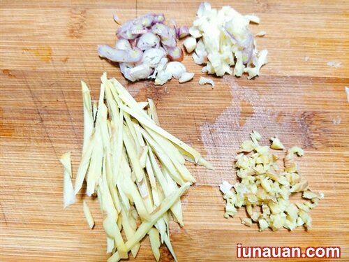 Ảnh minh họa 3 - Cả nhà gắp không dừng đũa với cách làm món gà rang gừng đậm đà ngon tuyệt !