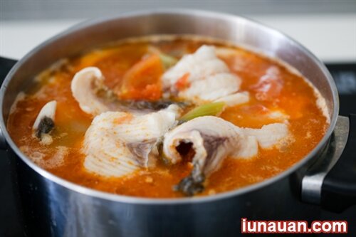 Ảnh minh họa 7 - Chua thanh dịu nhẹ món canh cá trắm nấu chua cay ăn bao nhiêu cũng không thấy chán !