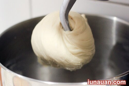 Ảnh minh họa 3 - Đổi vị với món bánh bao lạp xưởng ngon mà lạ !