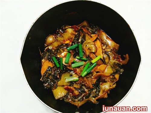 Ảnh minh họa 6 - Đánh bay nồi cơm với món cá kho dưa chua tóp mỡ mẹ làm ngon tuyệt !