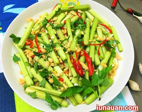 Ảnh minh họa 5 - Cách làm món nộm rau cần chua chua, giòn giòn cực ngon !