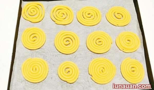 Ảnh minh họa 7 - Cách làm món bánh quẩy chiên xoắn ốc cho nàng mê ăn vặt !
