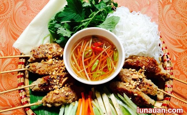 Ảnh minh họa 16 - Cuối tuần đổi vị với món nem lụi ngon tuyệt càng ăn càng nghiền !