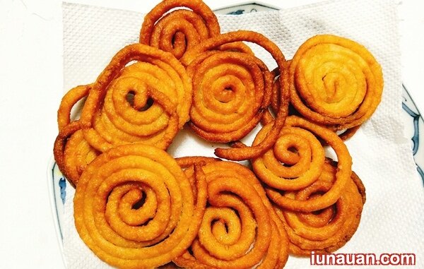 Ảnh minh họa 8 - Cách làm món bánh quẩy chiên xoắn ốc cho nàng mê ăn vặt !