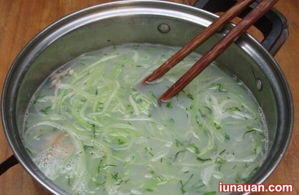 Ảnh minh họa 8 - Thơm ngọt dễ ăn với món canh trai nấu bầu càng ăn càng nghiền !