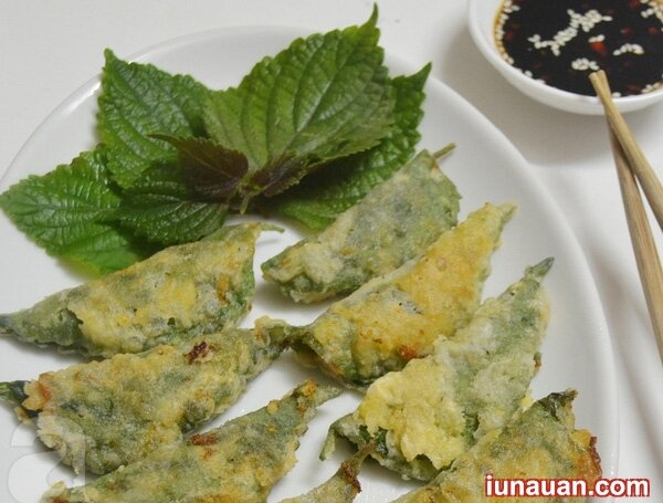 Ảnh minh họa 2 - Thơm nức món lá tía tô bọc thịt heo chiên giòn ngon tuyệt cú mèo !