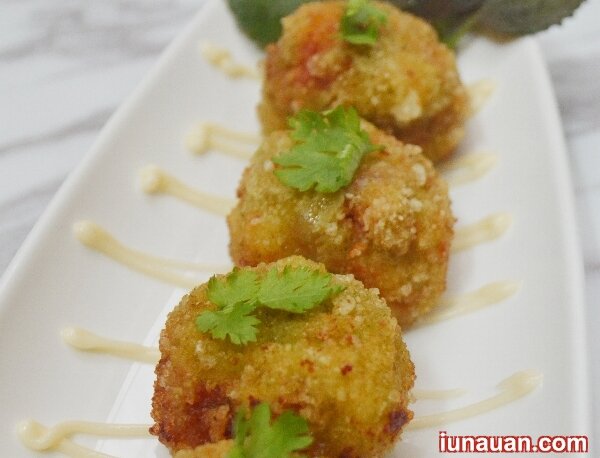 Ảnh minh họa 2 - Mùa thu đừng bỏ qua món tôm viên cốm bọc phô mai ngon bá cháy !