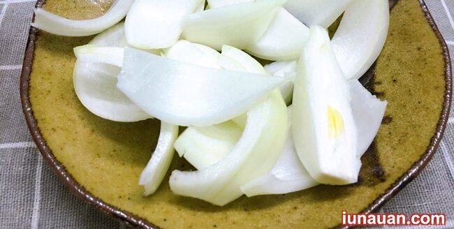 Ảnh minh họa 5 - Mới lạ, độc đáo với cách làm món gà om nước cốt dừa ngon tuyệt cú mèo !