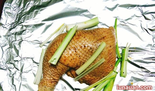 Ảnh minh họa 5 - Hướng dẫn cách làm món gà nướng giấy bạc ngon tuyệt cú mèo !