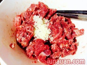 Ảnh minh họa 1 - Thịt bò xào ngũ sắc cho ngày bận rộn!